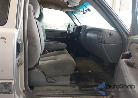 2003 Chevrolet Silverado 2500Hd Ls z USA, uszkodzony, nr VIN 1GCHK29U03E227520